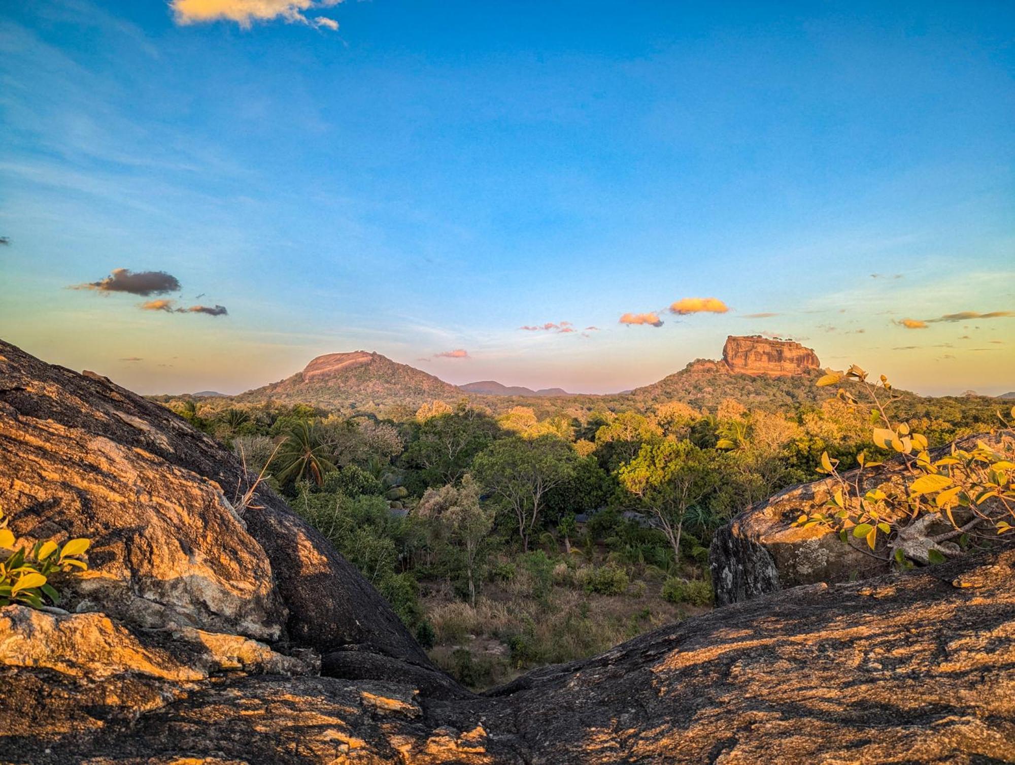 Choona Lodge 'View Of Sigiriya & Pidurangala With Sunrise' Esterno foto